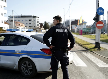 Horor u Zagrebu: Muškarac hodao go sa sjekirom, u kući mu pronađeno tijelo žene