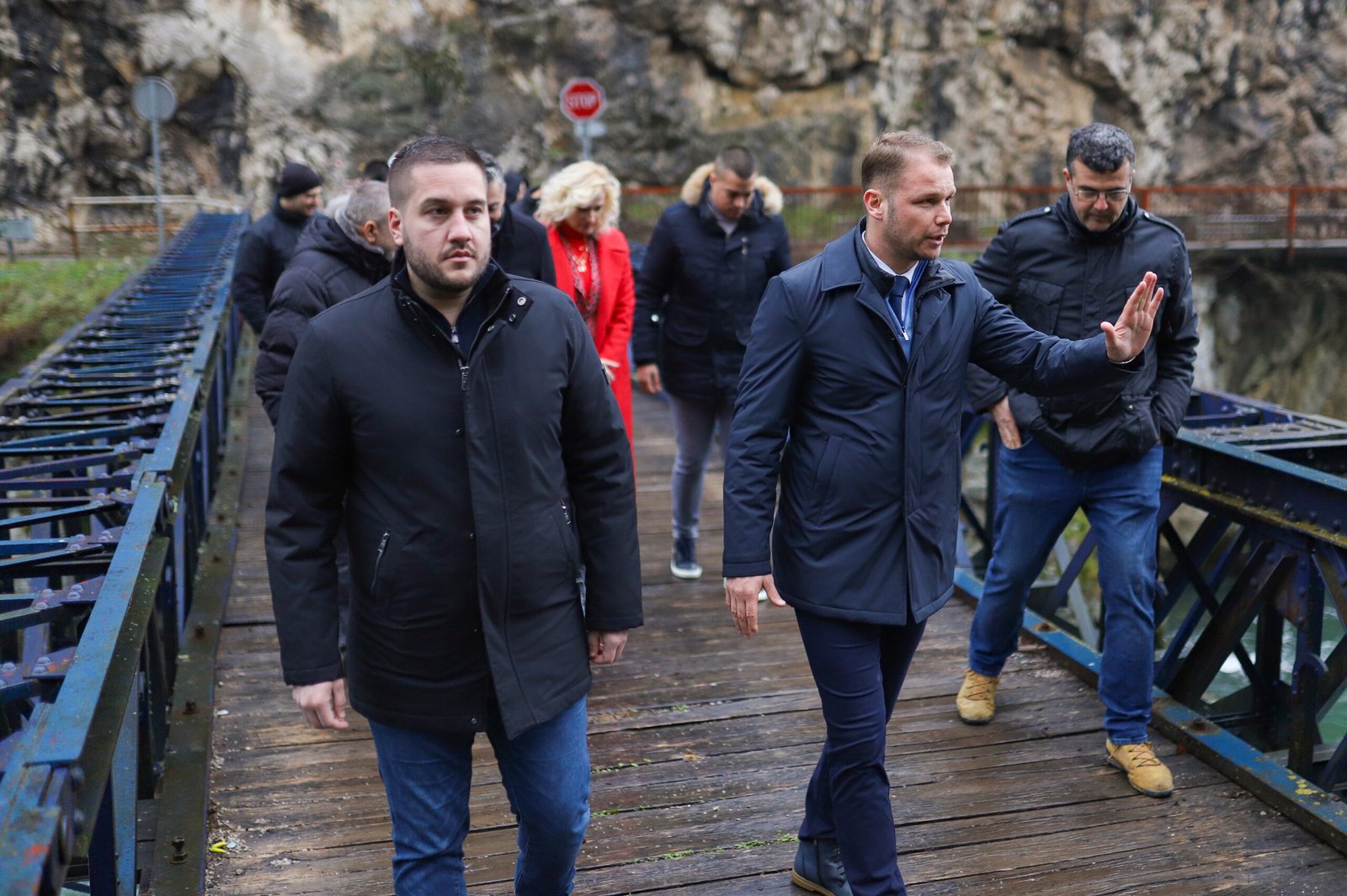 Gradonačelnik obišao Krupu na Vrbasu: Započinjemo rekonstrukciju starog mosta koji je poveznica sa drugim mjesnim zajednicama