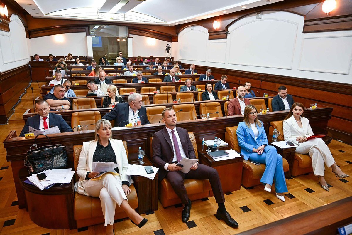 Nakon tri sata usvojen dnevni red sjednice Skupštine grada Banjaluka